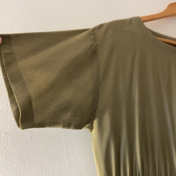 Lightweight Olive dress - Picture 3 of 4